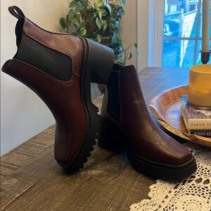 Women's Brown Chelsea Boots